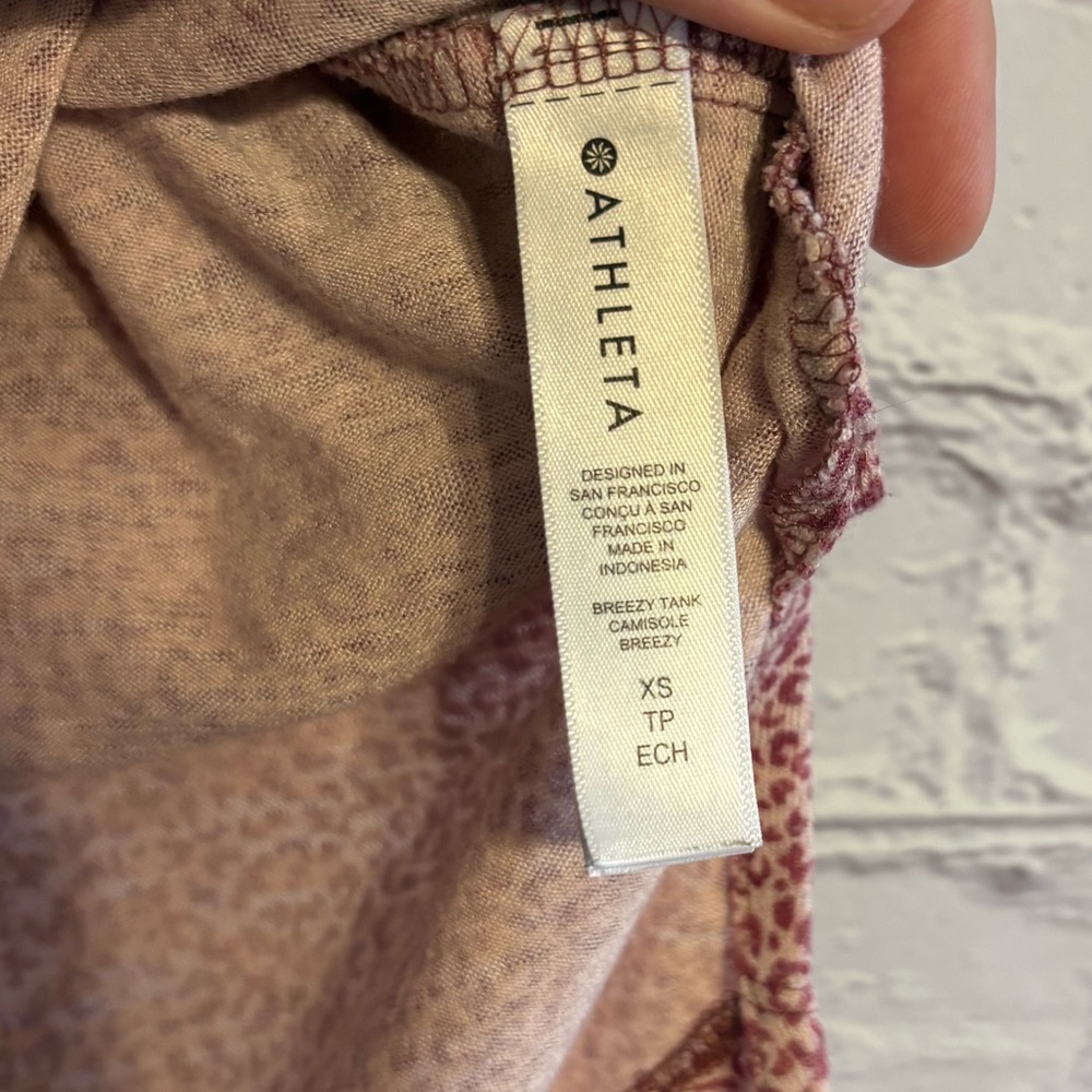 🌿5/$25 Athleta Breezy Tank in Animal Print - Picture 8 of 10